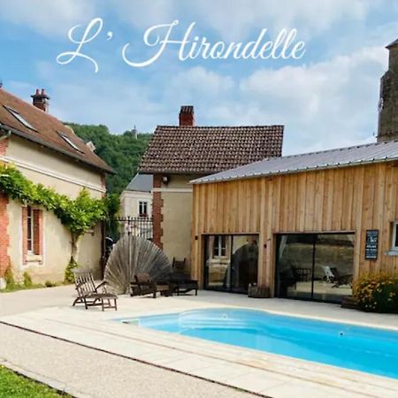 Pool House-L'Hirondelle De Sermizelles- Grand Jardin, Calme Et Nature Aux Portes Du Morvan Esterno foto