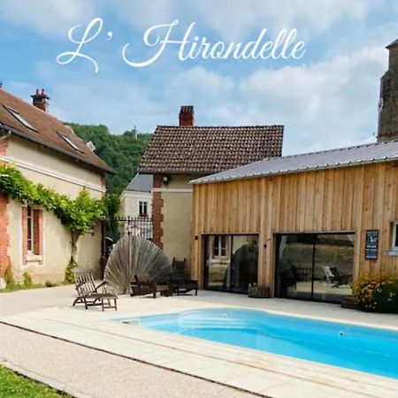 Pool House-L'Hirondelle De Sermizelles- Grand Jardin, Calme Et Nature Aux Portes Du Morvan Villa Esterno foto