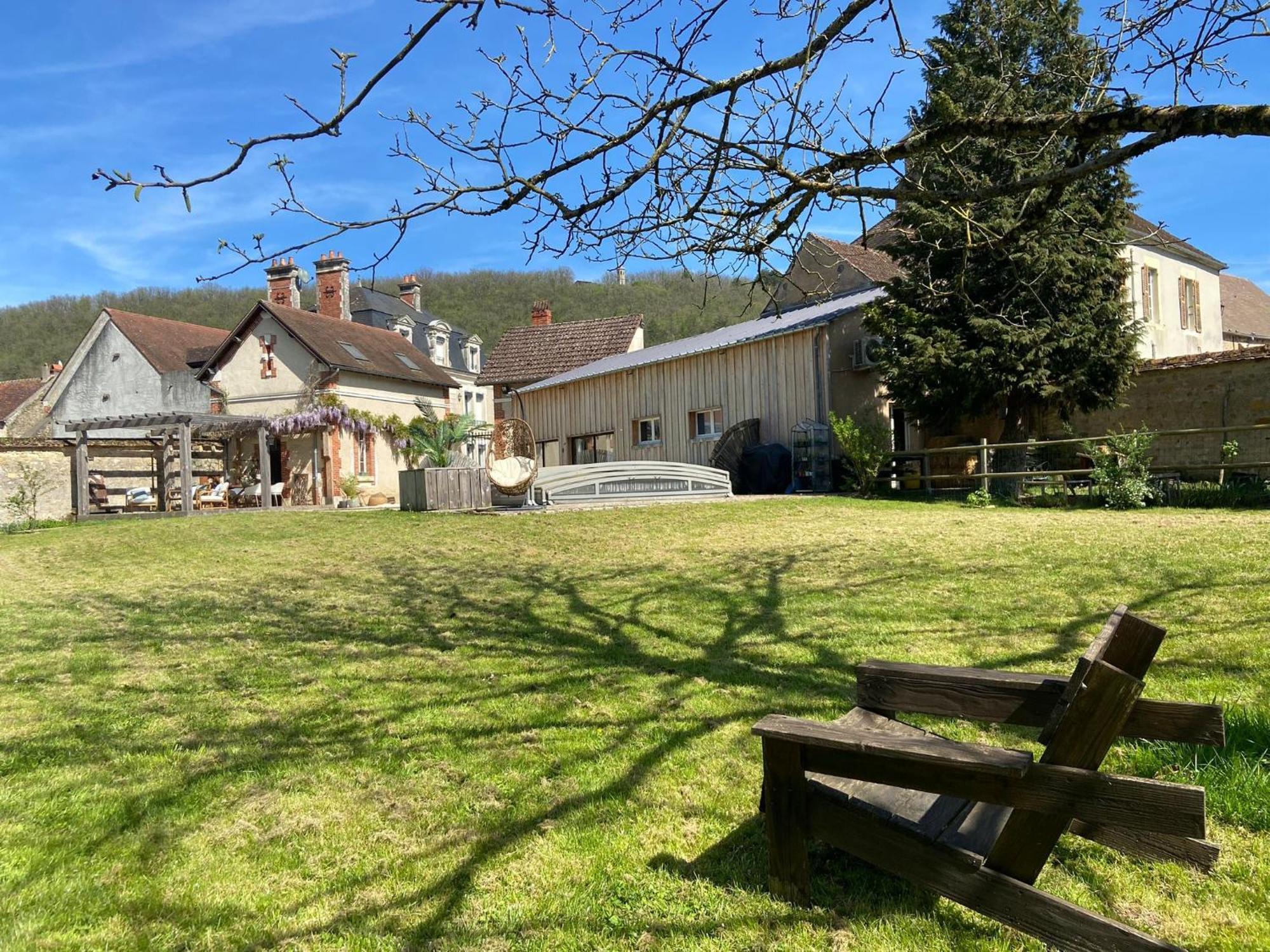 Pool House-L'Hirondelle De Sermizelles- Grand Jardin, Calme Et Nature Aux Portes Du Morvan Esterno foto